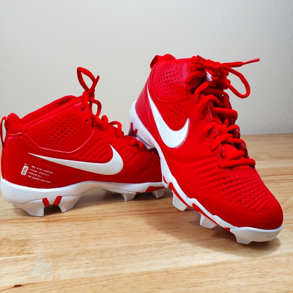NIKE Alpha FASTFLEX Cleats Athletic Shoes youth size 4